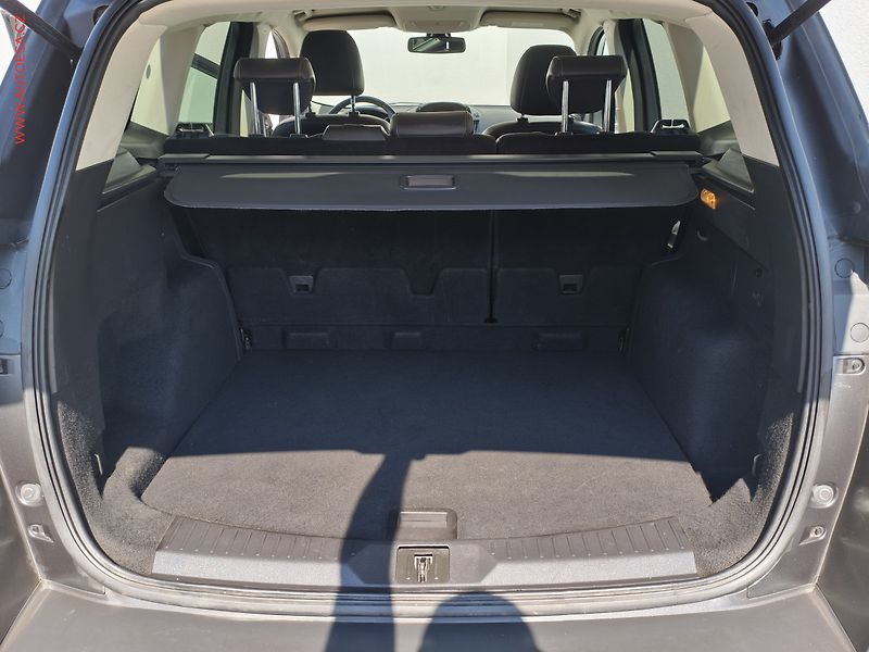 Ford Kuga (2015) 2.0 TDCi, Titanium - fotka 8 z 19