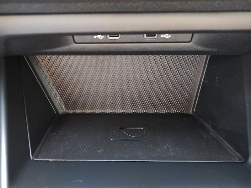 Volkswagen Golf 2,0TDi 110kW, Style, ČR, - fotka 27 z 59