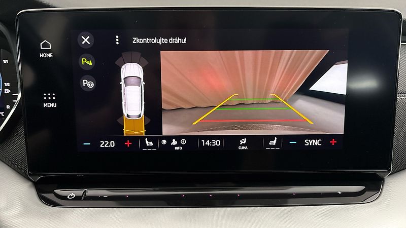 Škoda Octavia 2.0 TDI DSG Style Combi - fotka 12 z 27