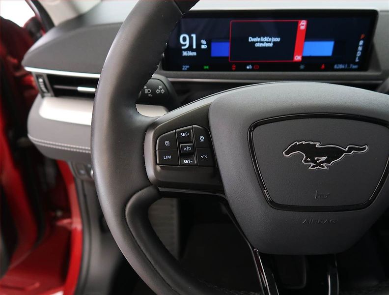 Ford Mustang Mach-E (2022) Standard Range RWD, SoH 93% - fotka 21 z 26