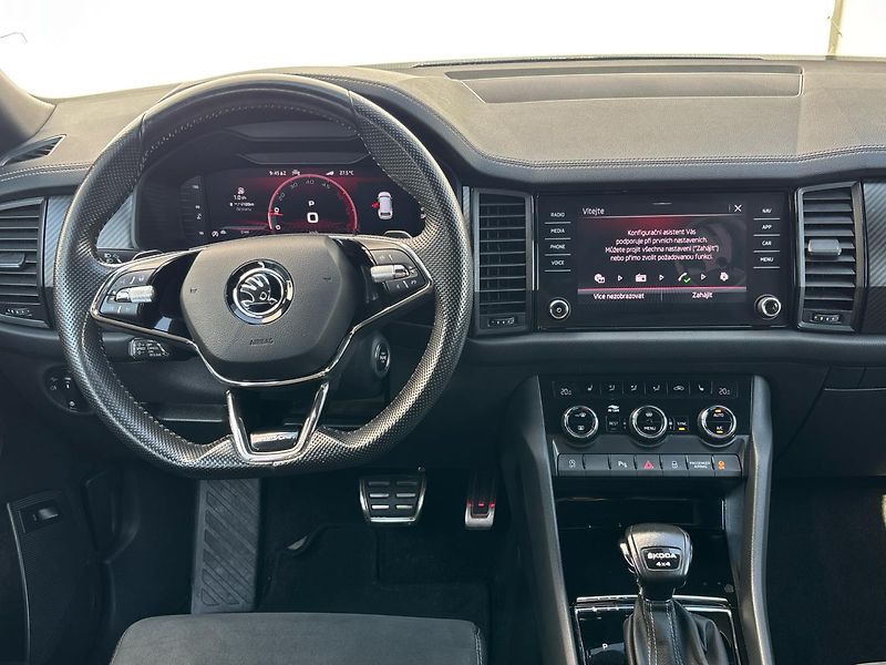 Škoda Kodiaq SPORTLINE DSG 4x4 - fotka 18 z 27