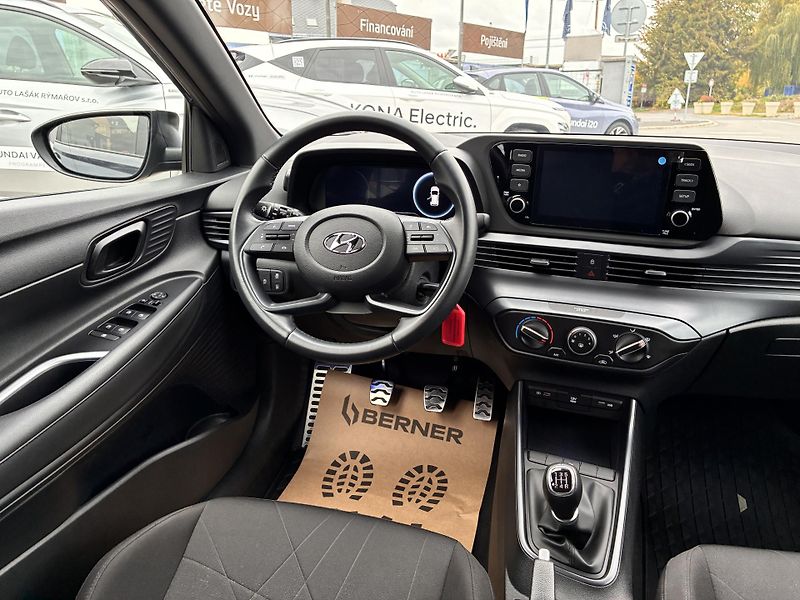 Hyundai Bayon 1.2i 62kW PLAY ČR REZERVACE - fotka 16 z 31
