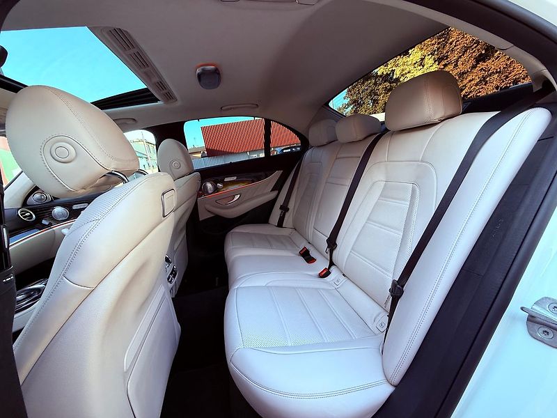 Mercedes-Benz Třídy E E 63 S 4MATIC+, ČR, 1.Maj - fotka 15 z 39