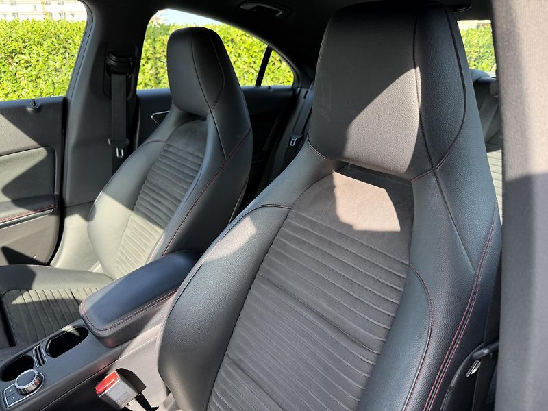 Mercedes-Benz CLA (2018) 180 90 kW / AMG line - fotka 16 z 19