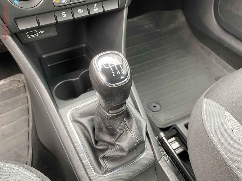 Škoda Rapid (2019) 1.0 TSi, 2.maj,ČR, Ambition - fotka 16 z 17