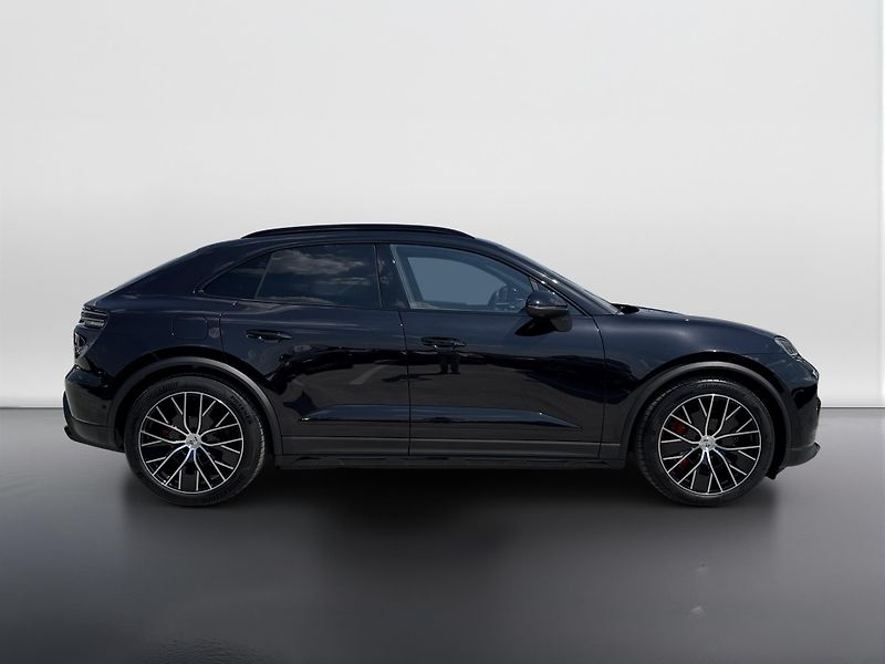 Porsche Macan 4S - fotka 6 z 29