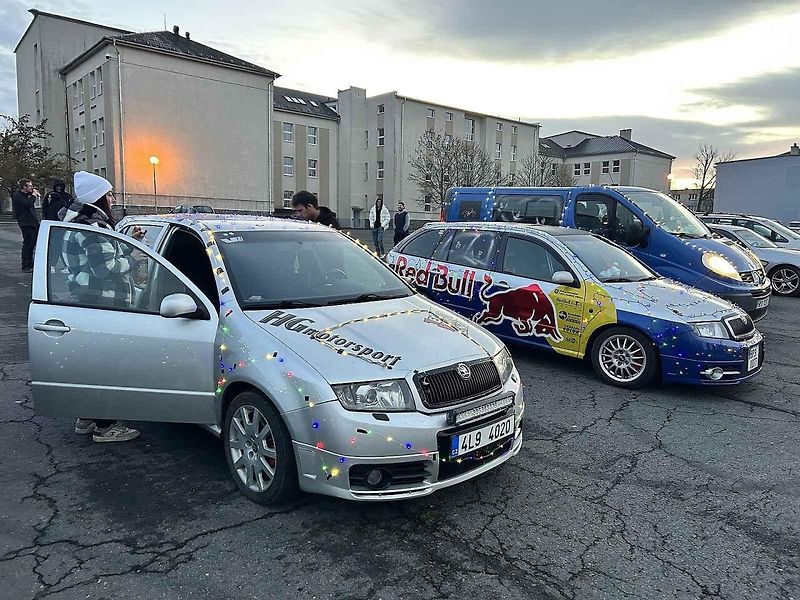 Vánoční spanilá jízda v Klatovech.