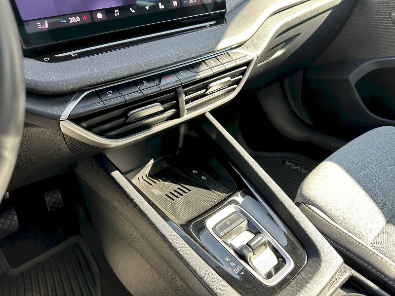 Škoda Octavia (2024) 1.5 TSI 110kW MHEV Top Selecti - fotka 18 z 24