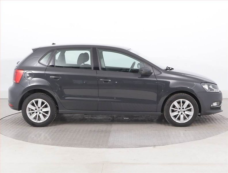 Volkswagen Polo (2014) Highline 1.2 TSI, Serv.kniha - fotka 6 z 15