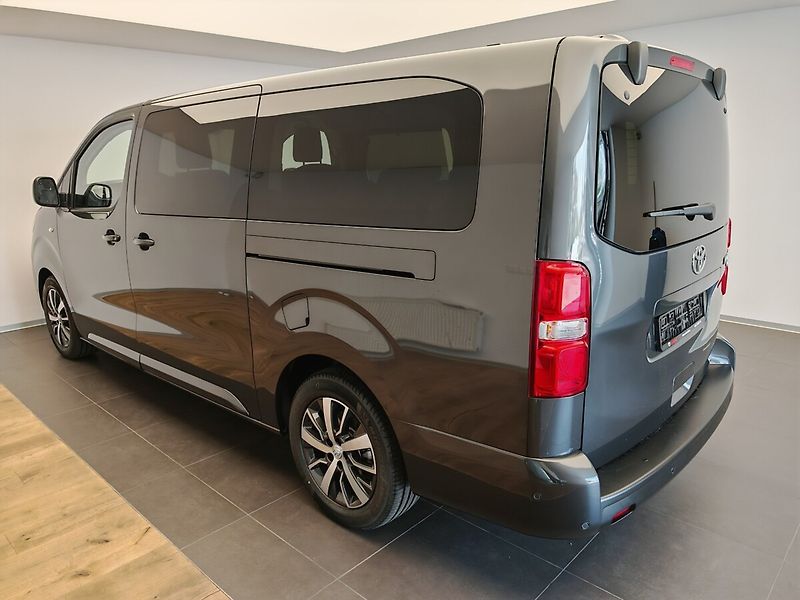Toyota ProAce 2.0L Diesel 177k - 8AT Family - fotka 6 z 34