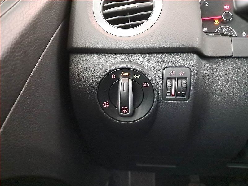 Volkswagen Tiguan (2012) 2.0 TDI, Serv.kniha - fotka 16 z 17
