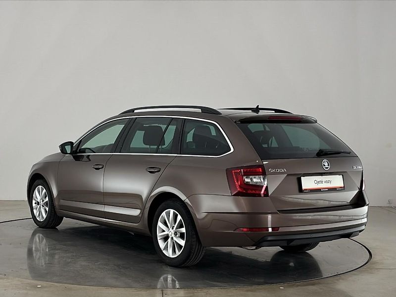 Škoda Octavia Style - fotka 15 z 27
