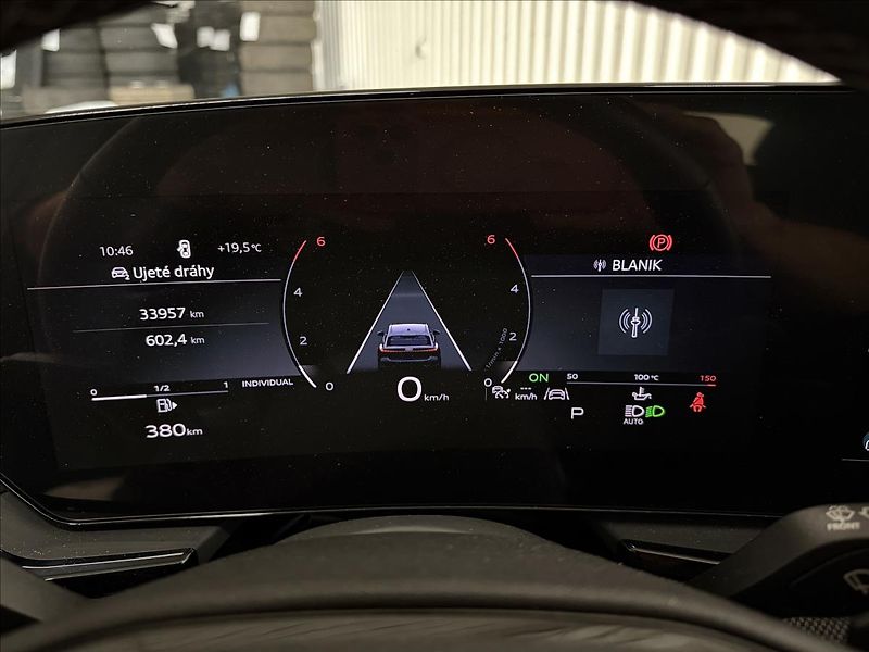 Audi A5 TDI 150kW MHEV Quattro Sport - fotka 17 z 42