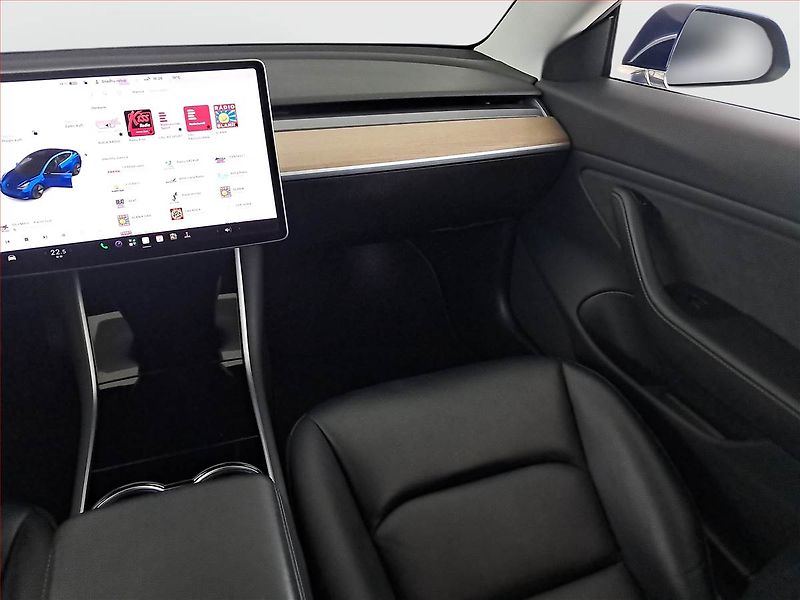 Tesla Model 3 (2019) Long Range 4WD 78kWh, SoH 79% - fotka 8 z 21