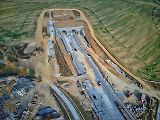 Nejdelším železničním tunelem je Ejpovický tunel. Na snímku je západni portál měsíc před dokončenim v roce 2018. Foto: Wikimedia Commons, Celestyn, CC BY-SA 4.0