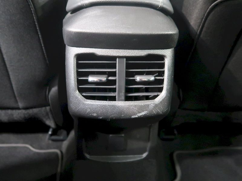 Ford Mondeo (2019) 1.5ecoBoost 121KW - fotka 29 z 31