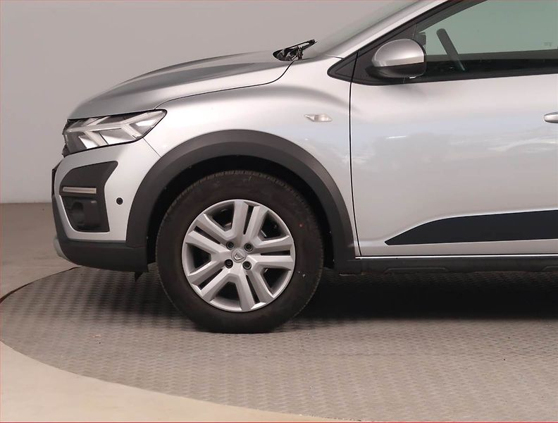 Dacia Sandero (2022) Stepway Expression 1.0 TCe - fotka 15 z 18