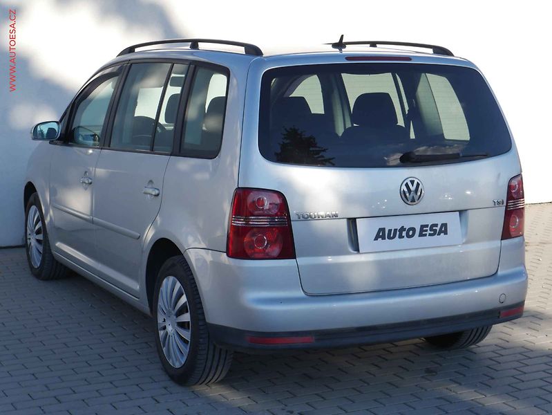 Volkswagen Touran (2009) 1.4TSi, AC, xenon - fotka 6 z 14