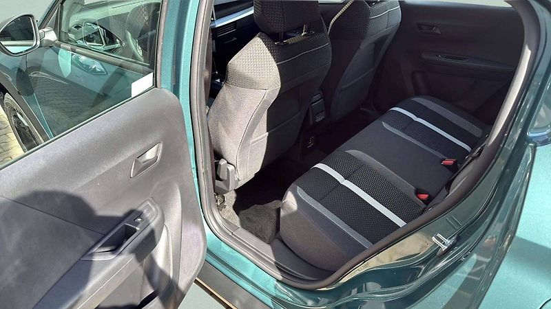 Opel Frontera (2026) Edition Hybrid 1.2 TURBO (81kW - fotka 19 z 24