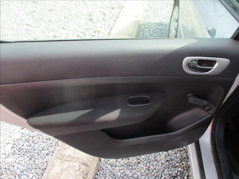 Peugeot 307 1,4 D,aut.klima,serv.kniha, - fotka 10 z 23