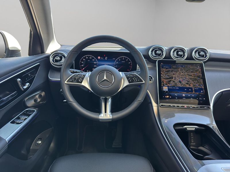 Mercedes-Benz GLC (2025) 200 4MATIC - fotka 12 z 23