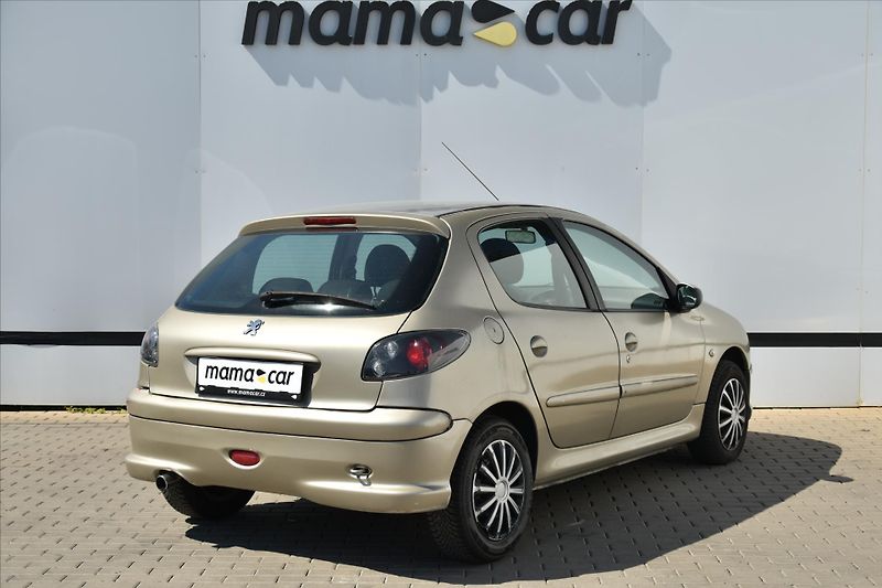 Peugeot 206 1.4i 55kW KLIMA ČR - fotka 2 z 3