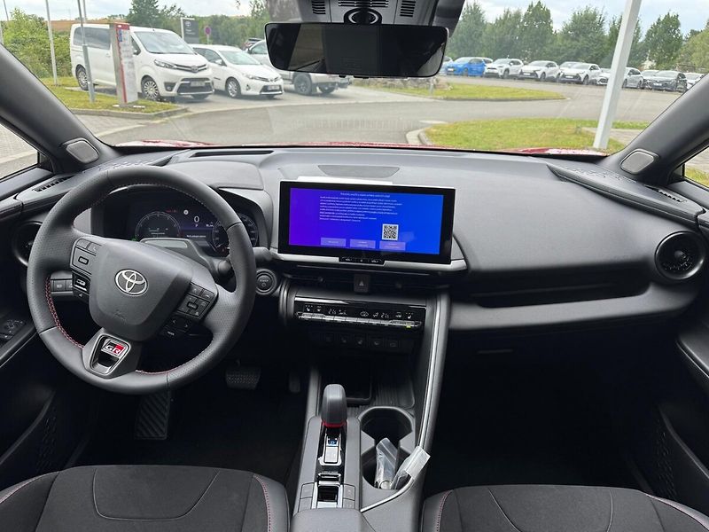 Toyota C-HR Plug-in GR SPORT Premiere Edit - fotka 10 z 13