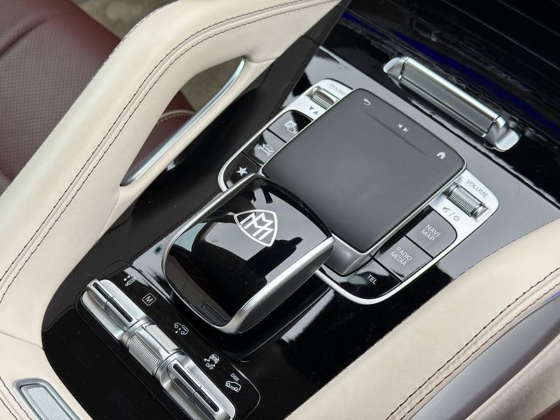 Mercedes-Benz GLS 4MATIC MAYBACH - fotka 34 z 38