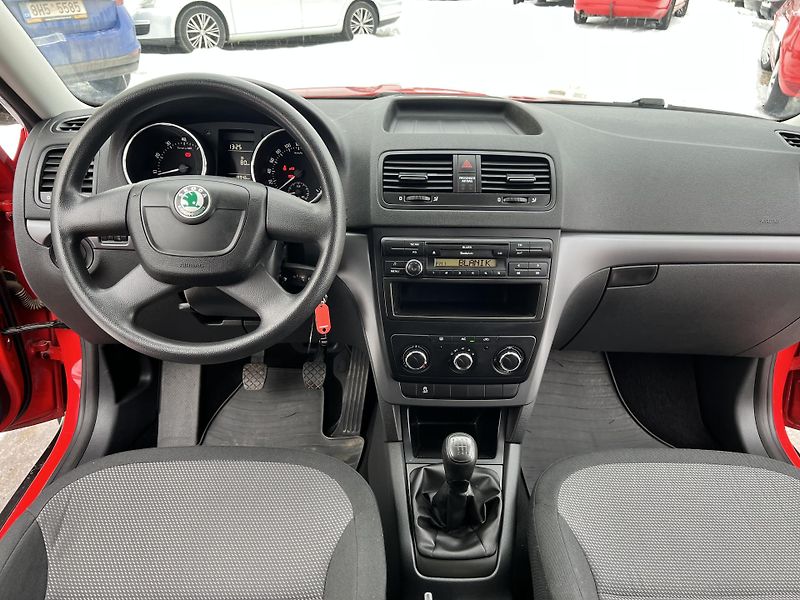 Škoda Yeti 1.2TSI 77KW,1MAJ,TZ,KLIMA,CZ - fotka 32 z 41