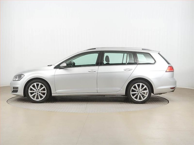 Volkswagen Golf (2015) 1.4 TSI, Tempomat - fotka 3 z 15