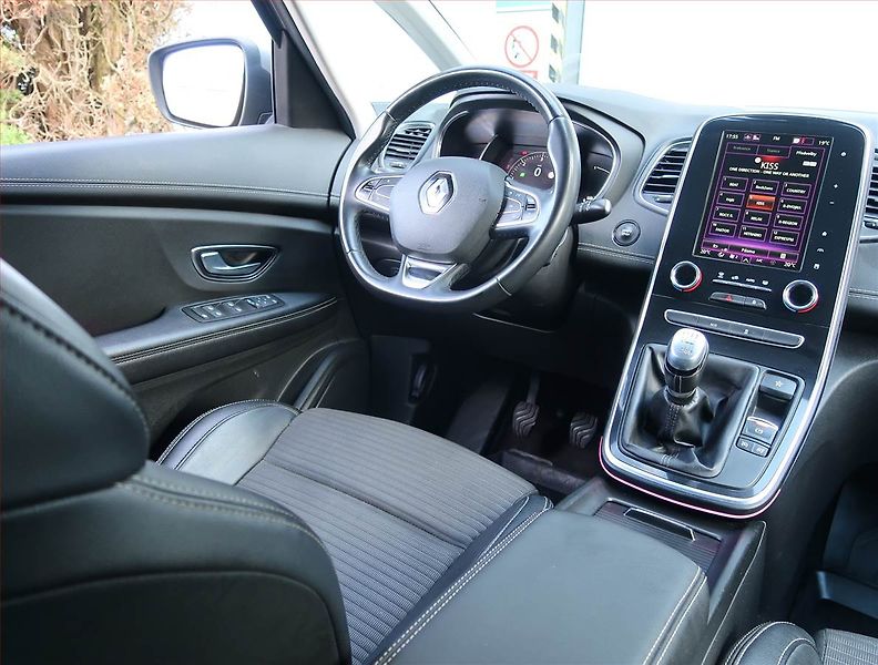 Renault Grand Scénic (2019) 1.7 Blue dCi, Kůže, Navi - fotka 7 z 23
