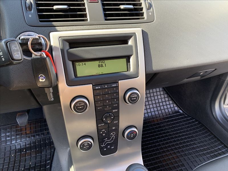 Volvo V50 2,0 D - fotka 11 z 17