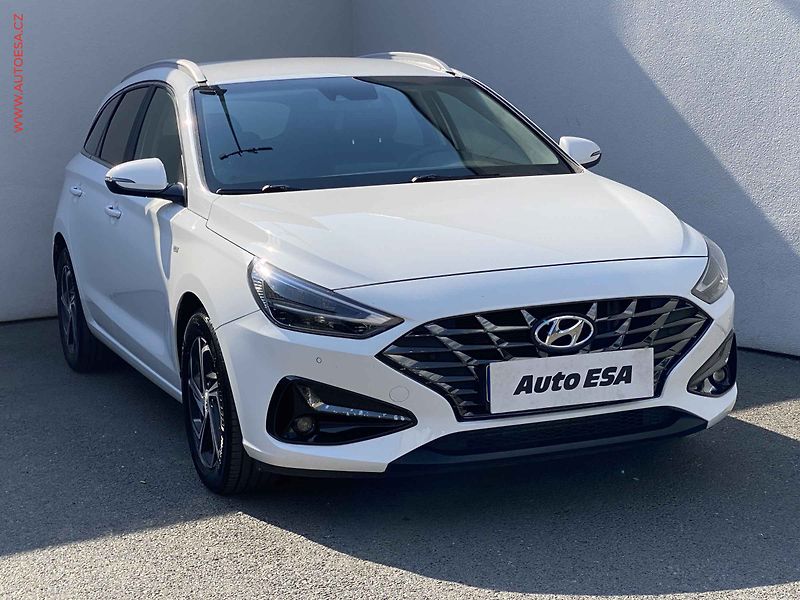 Hyundai i30 (2022) 1.5 T-GDi, Smart, kamera - fotografie inzerátu
