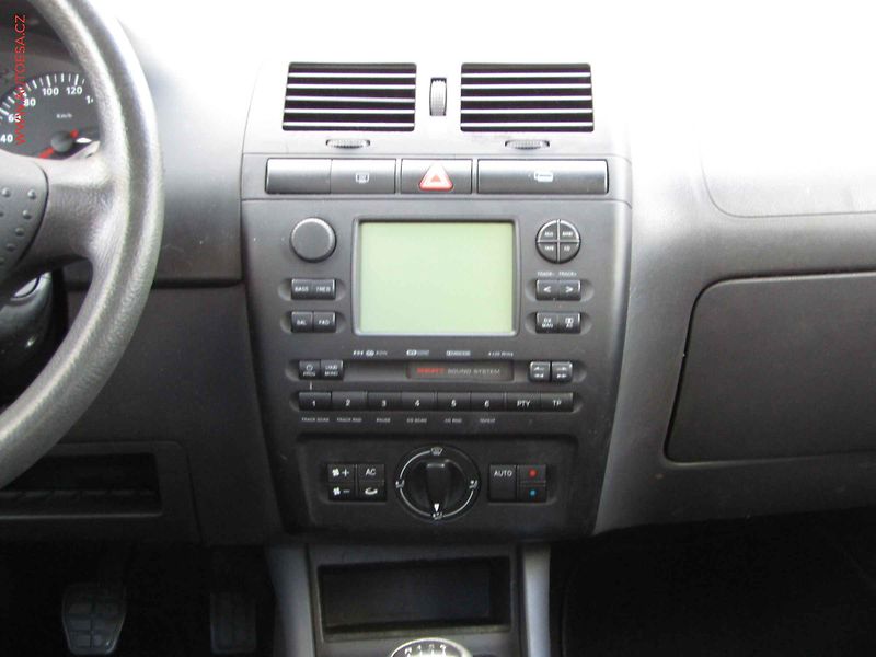Seat Ibiza (1999) 1.4 MPi, AC, park.asist - fotka 11 z 16