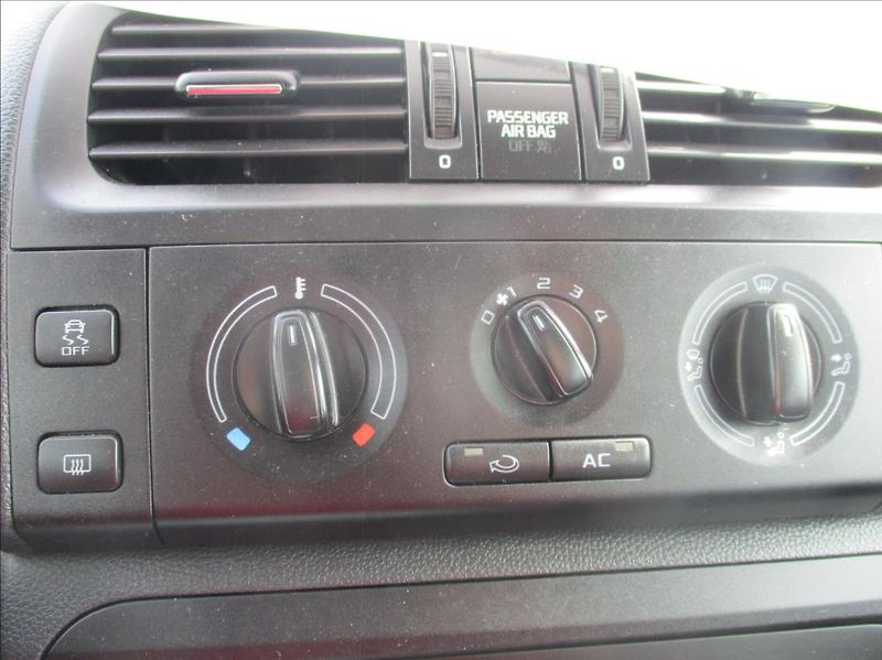 Škoda Fabia 1,2 i, Eleg.,aut.klima,servis, - fotka 20 z 43