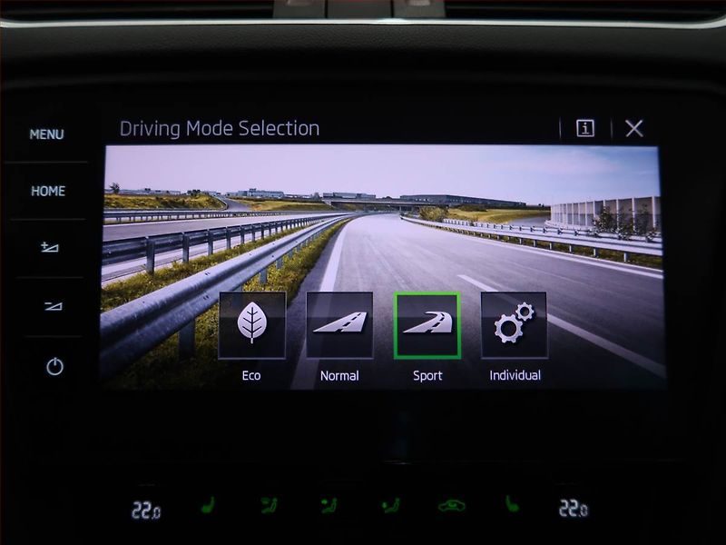 Škoda Octavia (2016) RS 2.0 TDI 4x4 DSG, 4X4 - fotka 12 z 16