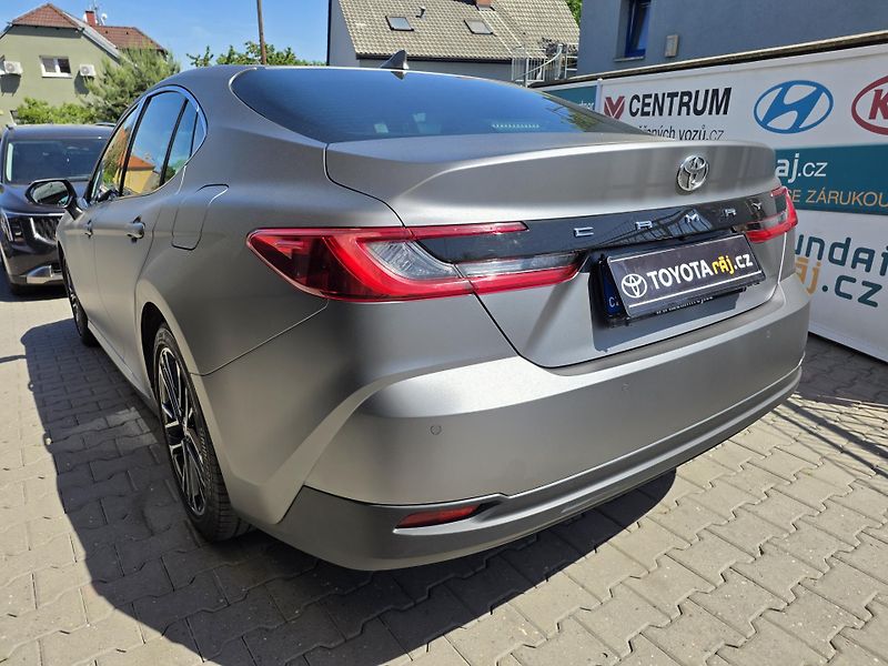 Toyota Camry 2.5-HEV-ZÁRUKA-1.MAJ-FOLIE - fotka 13 z 29