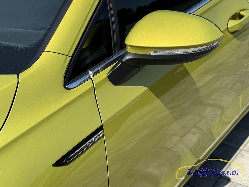 Volkswagen Golf 2.0TDI 110kw DSG + kamera - fotka 11 z 51