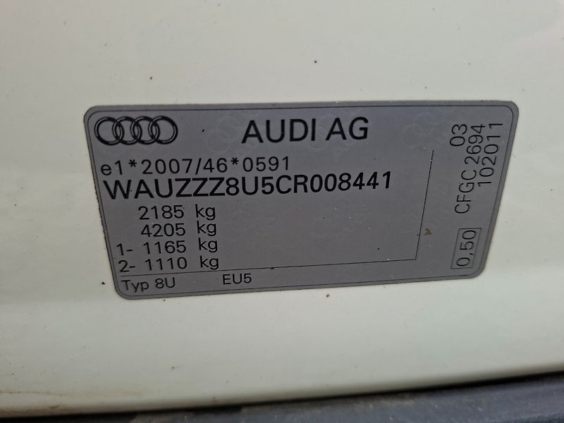 Audi Q3 (2012) 2.0TDI 130kW QUATTRO-S-TRONIC - fotka 33 z 39