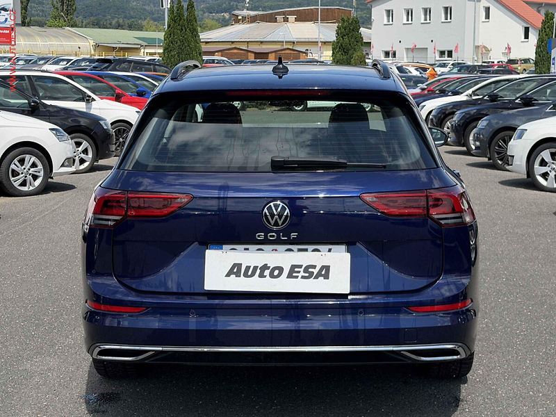Volkswagen Golf (2022) 2.0 TDi, Style, LED - fotka 5 z 17