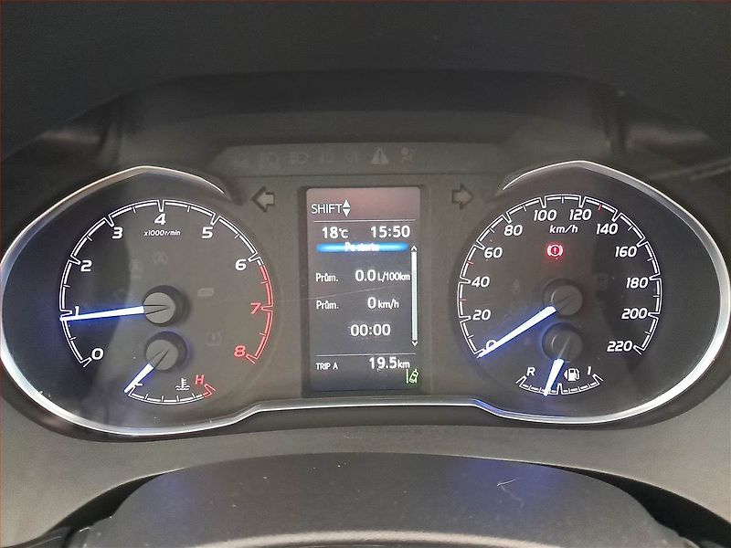 Toyota Yaris (2018) 1.0 VVT-i, ČR,1.maj, Tempomat - fotka 11 z 22