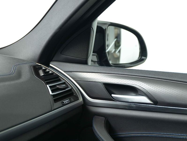 BMW X4 M40i - fotka 16 z 23