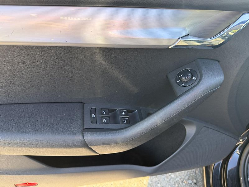Škoda Octavia (2013) 1.2 TSI 77kw ELEGANCE - fotka 14 z 23