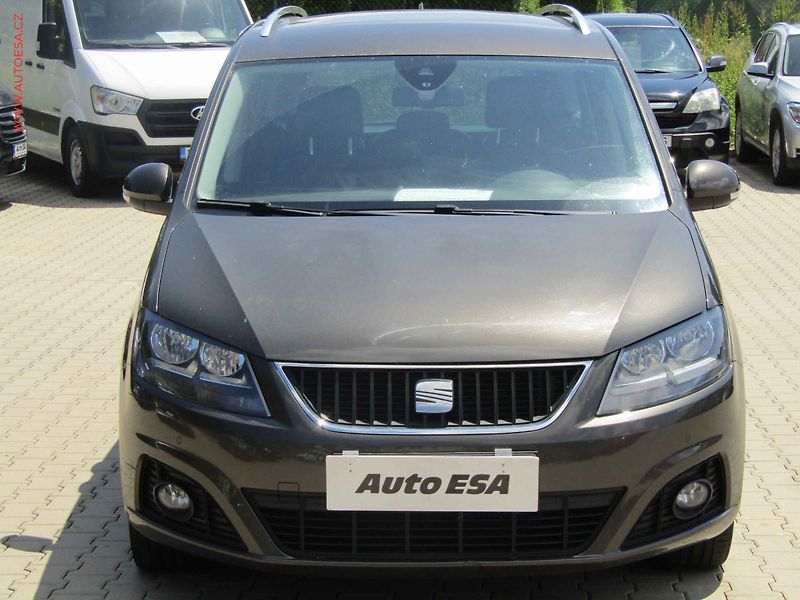 Seat Alhambra (2014) 2.0TDi, Navigace - fotka 2 z 22
