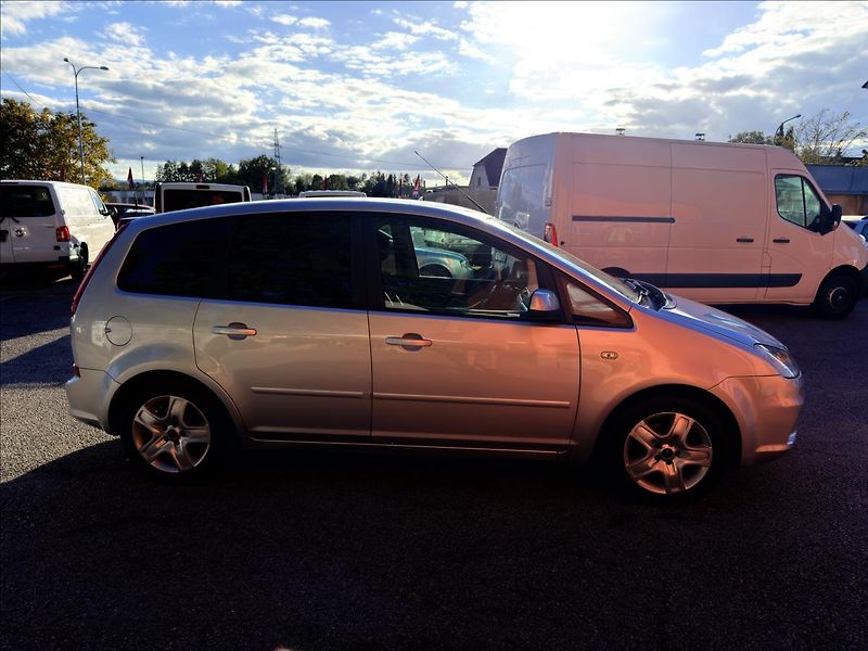 Ford C-MAX 1,6 i - fotka 4 z 22
