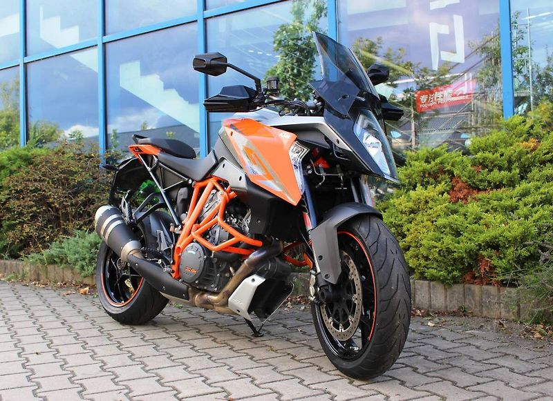 KTM 1290 Super Duke GT (2019) 2019 TOP STAV - AKCE - fotka 4 z 8