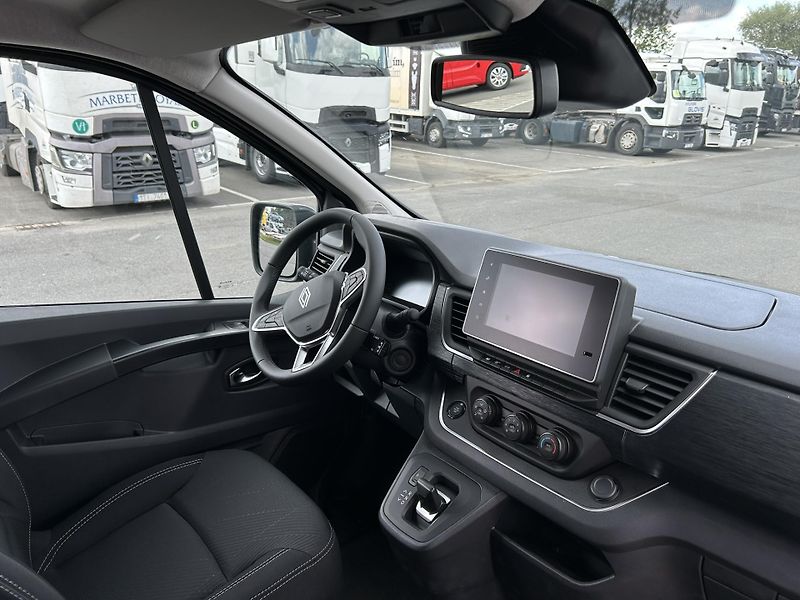 Renault Trafic (2026) COMBI L2H1 170k AT9 RED 8 MÍST - fotka 22 z 36