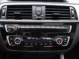 BMW Řada 1 2,0 Ti 135 kW Automat Xenon - náhled 21