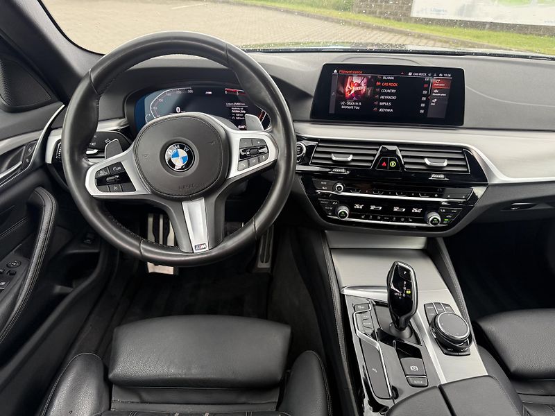 BMW Řada 5 520 x-Drive M-packet, tažné - fotka 11 z 11