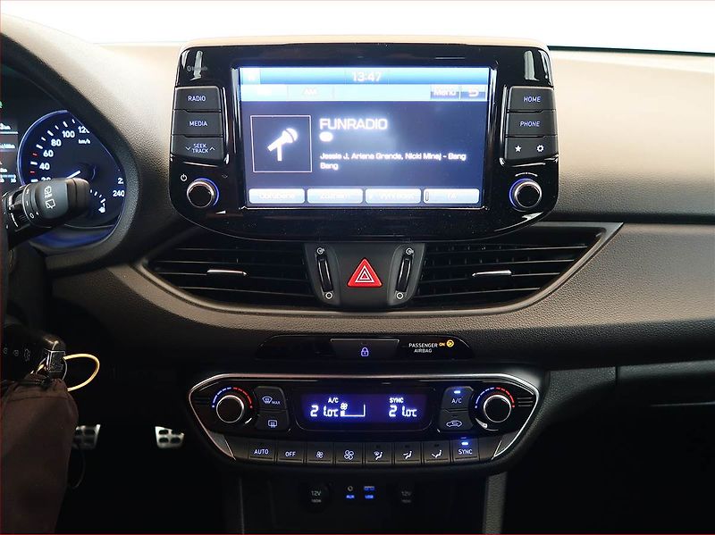 Hyundai i30 (2019) N-Line 1.4 T-GDI, Serv.kniha - fotka 12 z 15